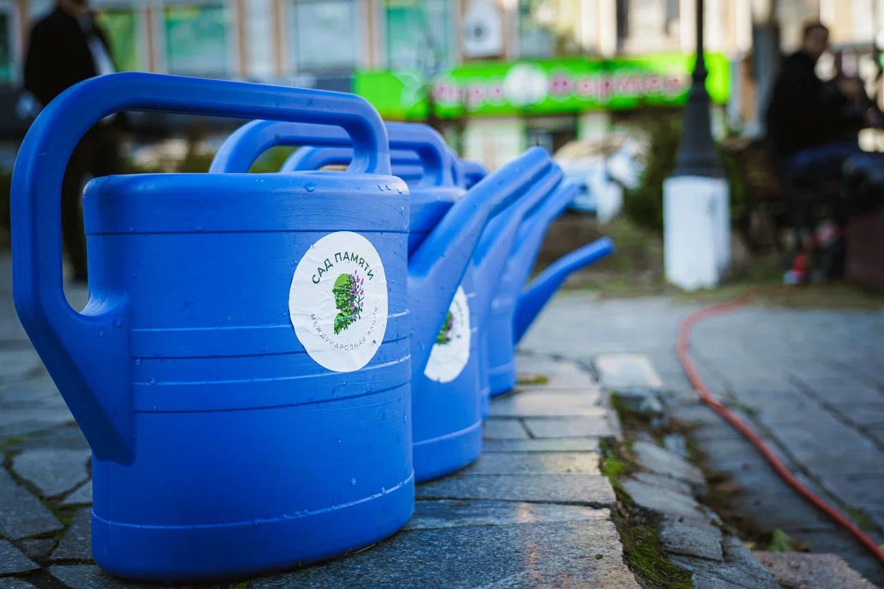 В Мелитополе состоялась эколого-патриотическая акция по высадке деревьев в память о каждом погибшем в годы Великой Отечественной войны В Мелитополе состоялась эколого-патриотическая акция по высадке деревьев в память о каждом погибшем в годы Великой Отечественной войны