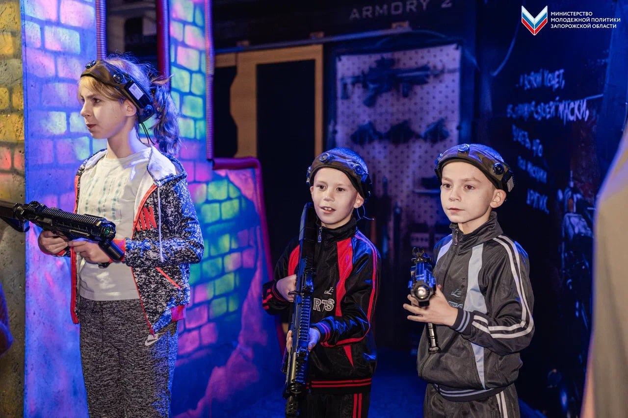 Егор Логунов: Организовали небольшое мероприятие для ребят из Мелитопольского областного центра социально-психологической реабилитации детей - отвезли детей в детский развлекательный центр Егор Логунов: Организовали небольшое мероприятие для ребят из Мелитопольского областного центра социально-психологической реабилитации детей - отвезли детей в детский развлекательный центр