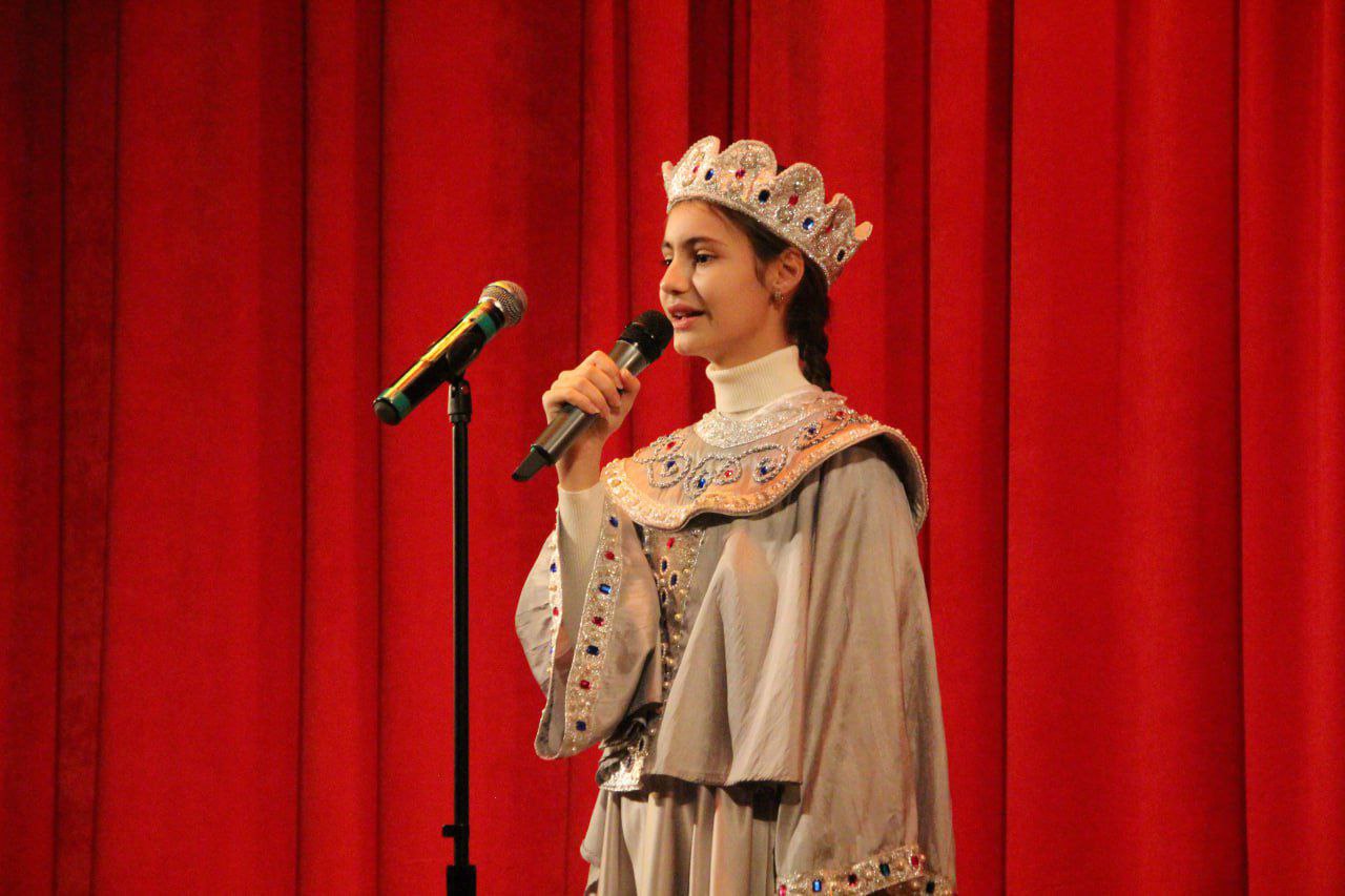 Праздничная концертная программа «Сила России в единстве», приуроченная ко Дню народного единства, прошла в Областном центре искусств и народного творчества в Мелитополе Праздничная концертная программа «Сила России в единстве», приуроченная ко Дню народного единства, прошла в Областном центре искусств и народного творчества в Мелитополе