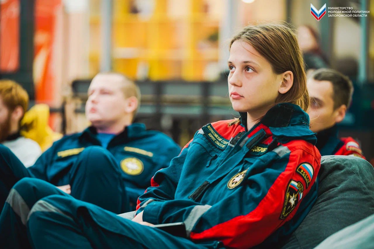 На площадке Мелитопольского молодёжного центра состоялся премьерный показ документального фильма Ольги Калединой «Встреча героев СВО» На площадке Мелитопольского молодёжного центра состоялся премьерный показ документального фильма Ольги Калединой «Встреча героев СВО»