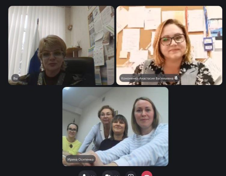 11 ноября в рамках проекта «Лица дружбы» состоялся телемост между двумя школами - ГБУ ОО ЗО "Вознесенская СОШ №4" г.о.Мелитополь и МБОУ КГО "Гимназия" (Муниципальное бюджетное общеобразовательное учреждение Костомукшского...