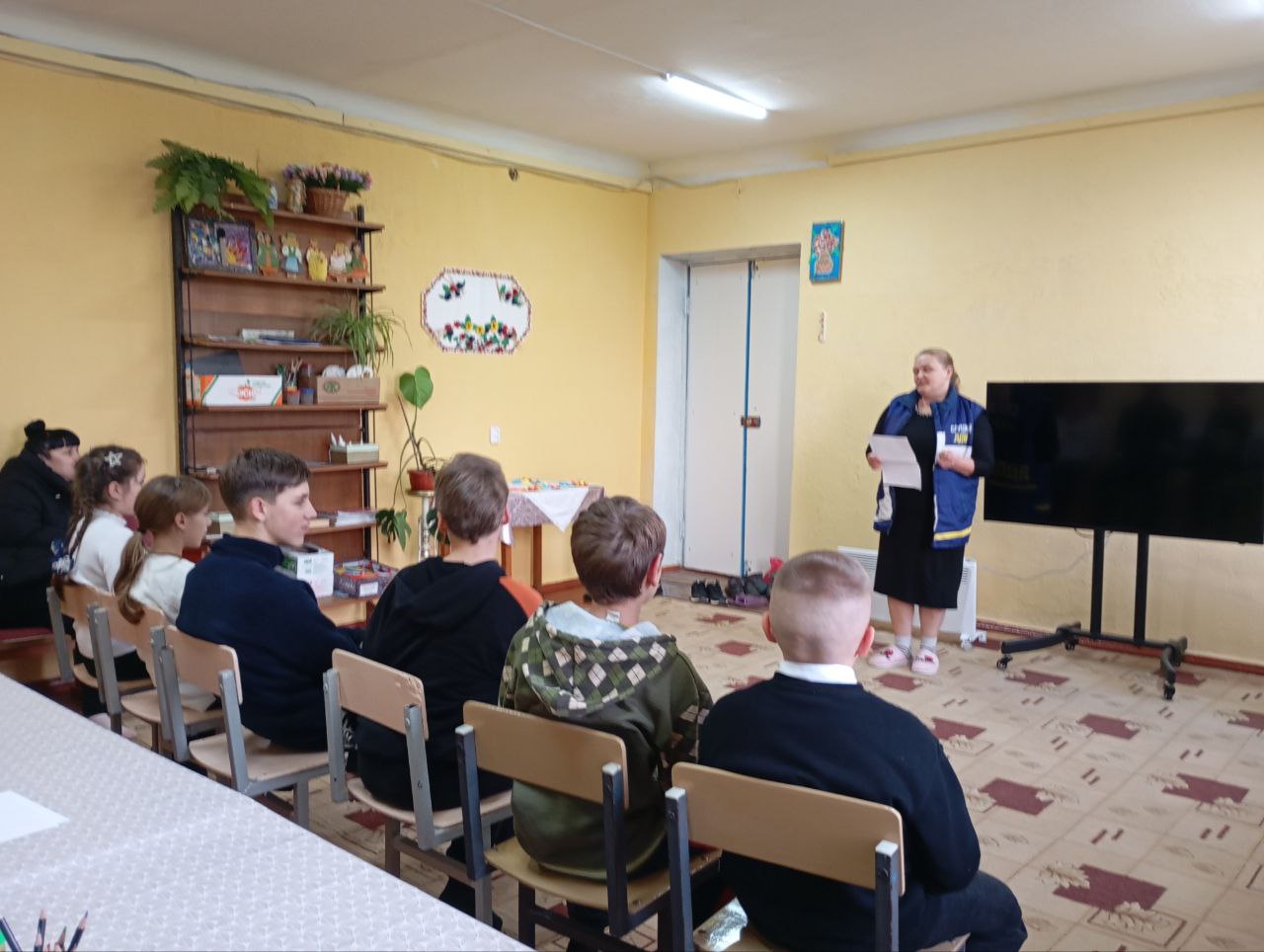 В Весёловском районе прошла лекция для школьников «Права и обязанности ребёнка» В Весёловском районе прошла лекция для школьников «Права и обязанности ребёнка»