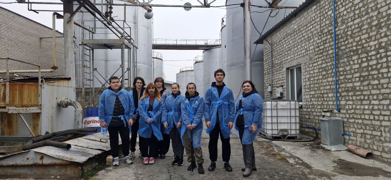 Молодежь Запорожской области прошла экспресс-стажировки на предприятиях региона Молодежь Запорожской области прошла экспресс-стажировки на предприятиях региона