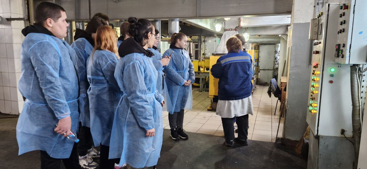 Молодежь Запорожской области прошла экспресс-стажировки на предприятиях региона Молодежь Запорожской области прошла экспресс-стажировки на предприятиях региона