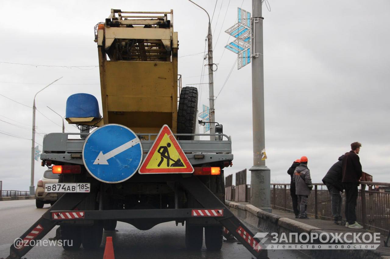Мелитополь украсят к Новому году до 20 декабря Мелитополь украсят к Новому году до 20 декабря