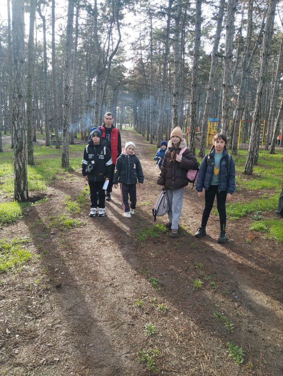 Осенние Тропы Здоровья: Поход Юных Туристов! Осенние Тропы Здоровья: Поход Юных Туристов!