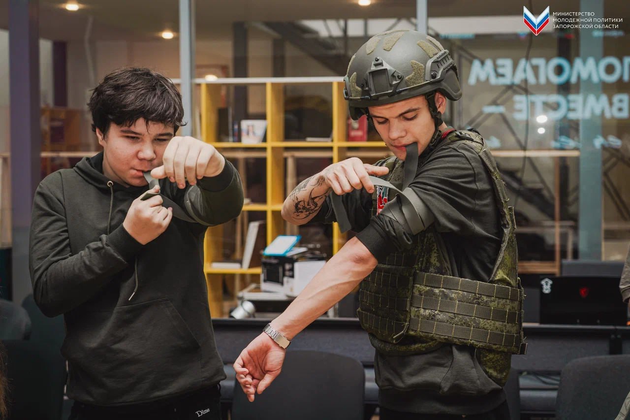 От теории к действию: волонтёры оттачивают навыки тактической медицины От теории к действию: волонтёры оттачивают навыки тактической медицины