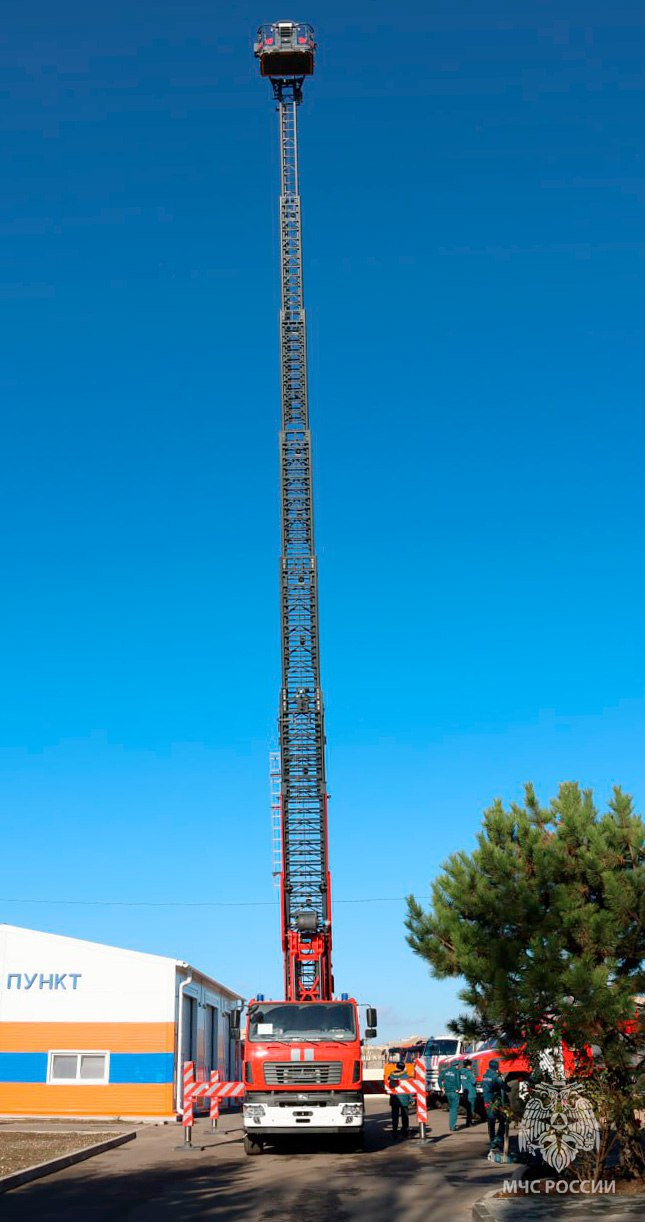 Пожарно-спасательные подразделения МЧС России по Запорожской области получили новую технику Пожарно-спасательные подразделения МЧС России по Запорожской области получили новую технику