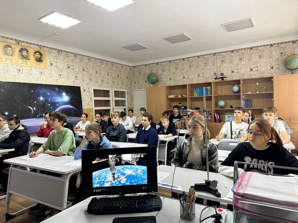 Географический диктант-2025 в лицее №5: Знания о планете, традиции и новые открытия!