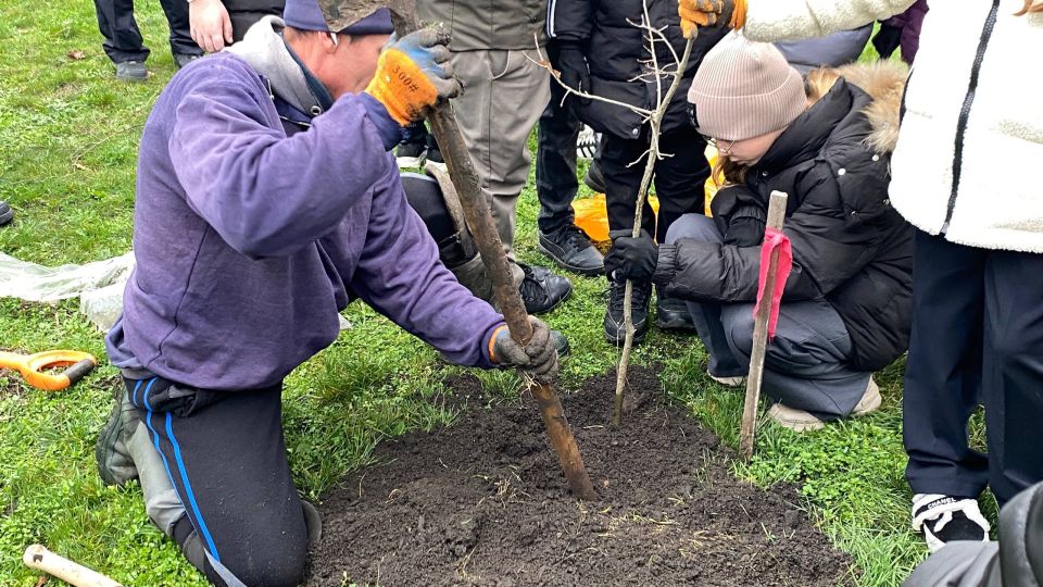 ������������� �������� ����� �������� � ����� ��� ����������� � ������