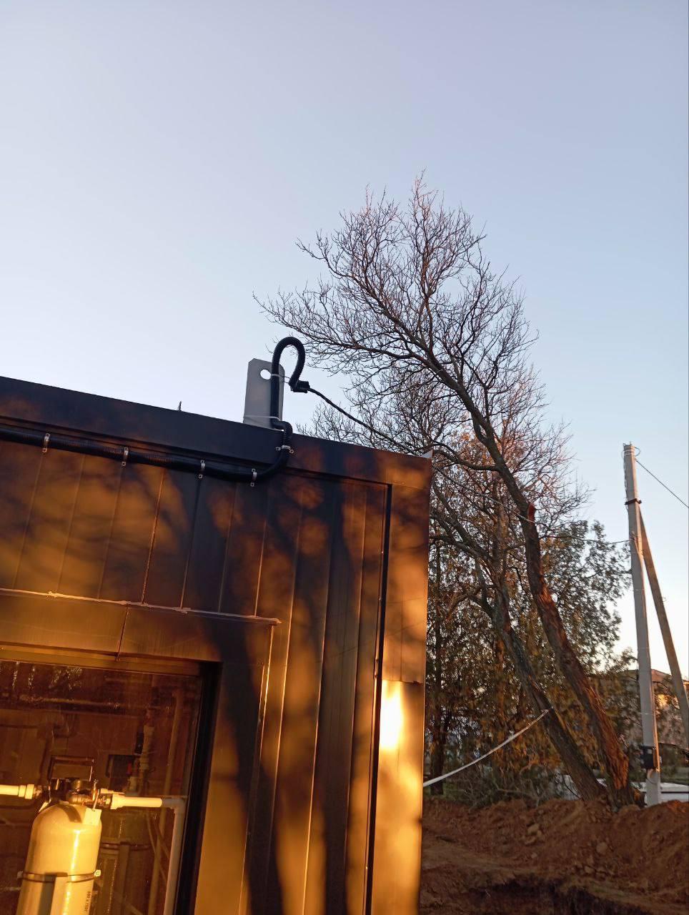 Шефы подключили новую блочно-модульную котельную в Астраханке к сетям электроснабжения