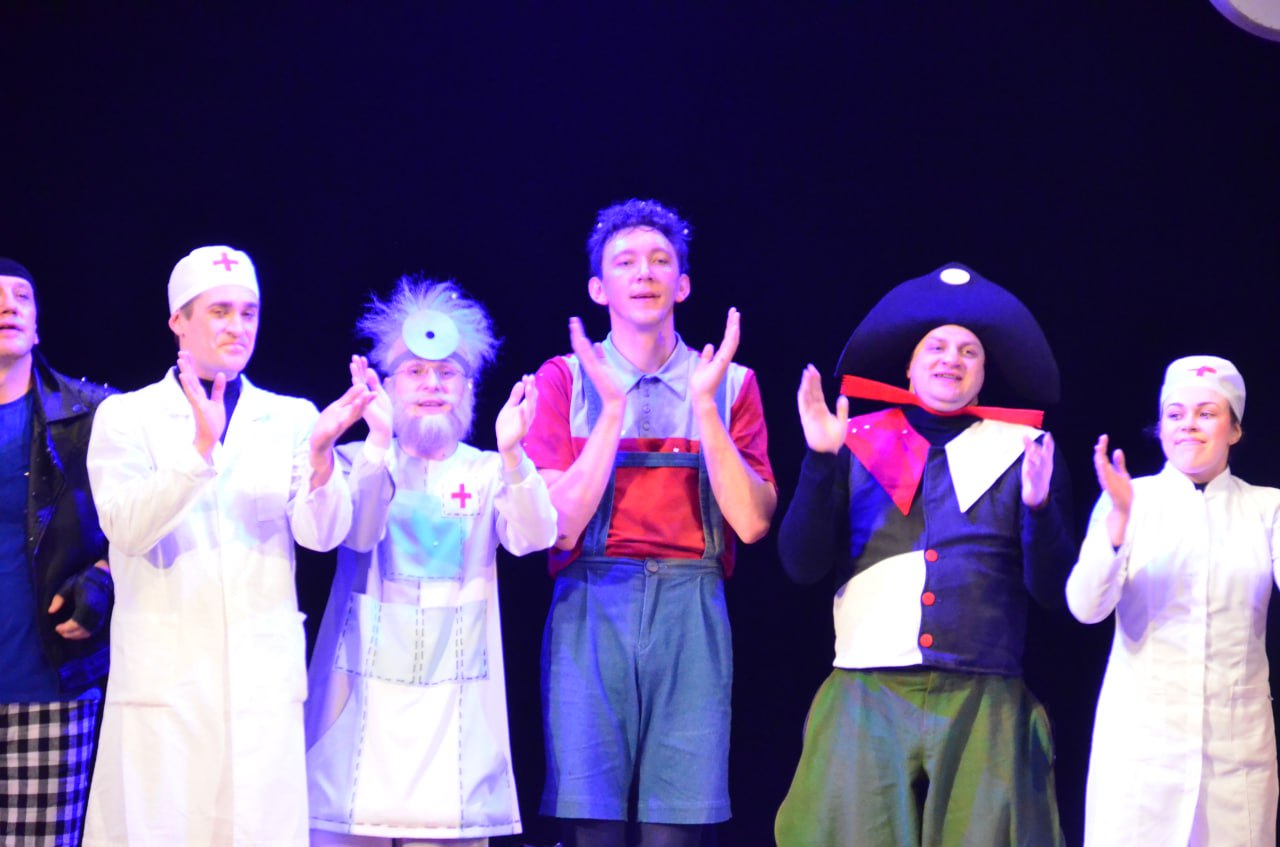 В Мелитополе состоялось яркое культурное событие - в стенах ГБУК ЗО «ОЦИНТ» с большим успехом прошли долгожданные гастроли Омского областного театра юных зрителей В Мелитополе состоялось яркое культурное событие - в стенах ГБУК ЗО «ОЦИНТ» с большим успехом прошли долгожданные гастроли Омского областного театра юных зрителей