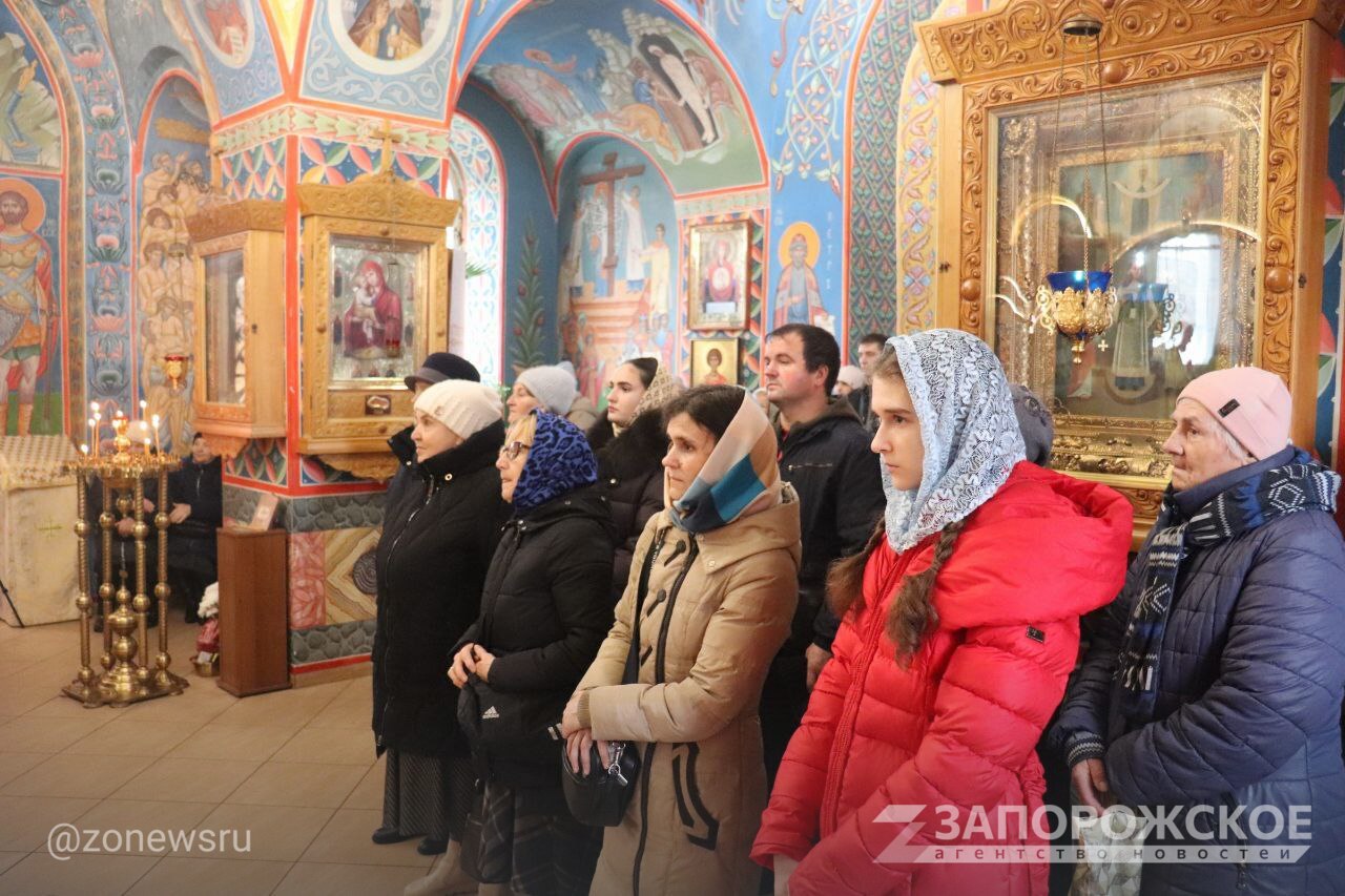 В Мелитополь привезли ковчег с частицей святых мощей апостола Андрея Первозванного В Мелитополь привезли ковчег с частицей святых мощей апостола Андрея Первозванного