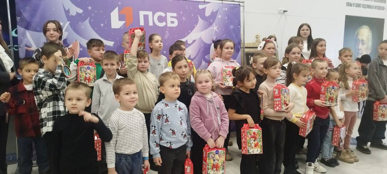 Волшебство своими руками: как прошёл выездной новогодний мастер-класс Волшебство своими руками: как прошёл выездной новогодний мастер-класс