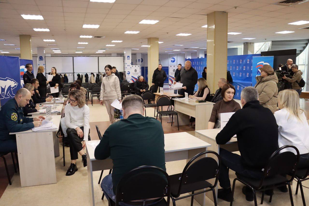 В Мелитополе представили более 200 вакансий на ярмарке трудоустройства В Мелитополе представили более 200 вакансий на ярмарке трудоустройства