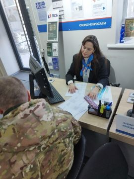 Перед вернувшимися с передовой участниками СВО в полный рост встает вопрос: как устраиваться в мирной жизни, чем зарабатывать на хлеб и семью? Помощь в трудоустройстве вчерашних солдат оказывают в Запорожской области филиал...