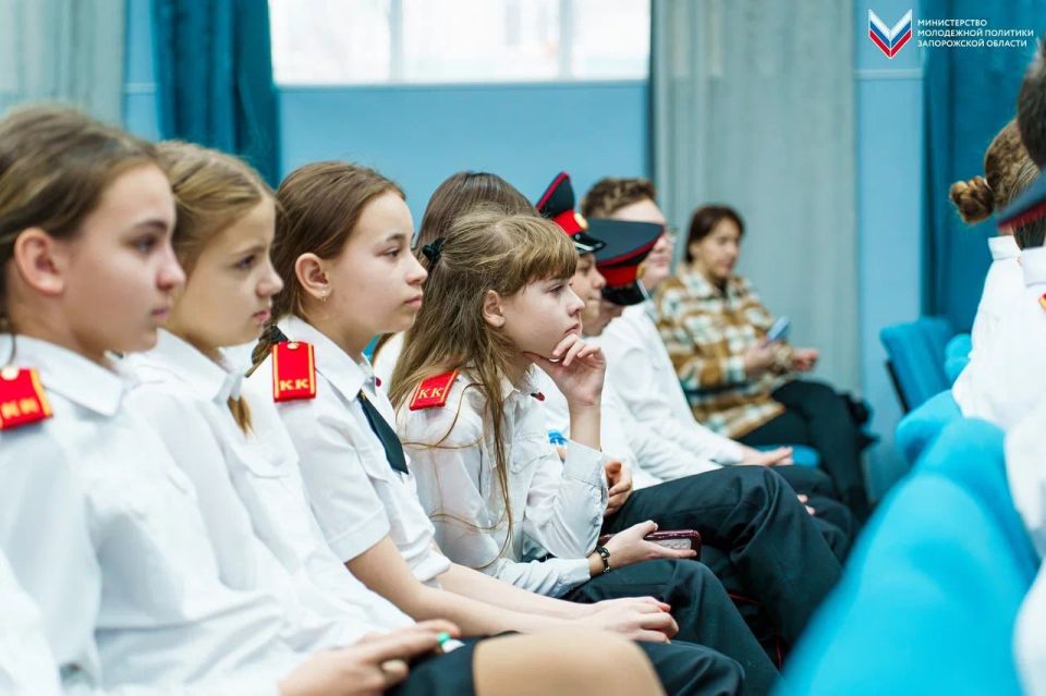 В Мелитополе прошло региональное мероприятие Всероссийского проекта «Диалоги с Героями» В Мелитополе прошло региональное мероприятие Всероссийского проекта «Диалоги с Героями»