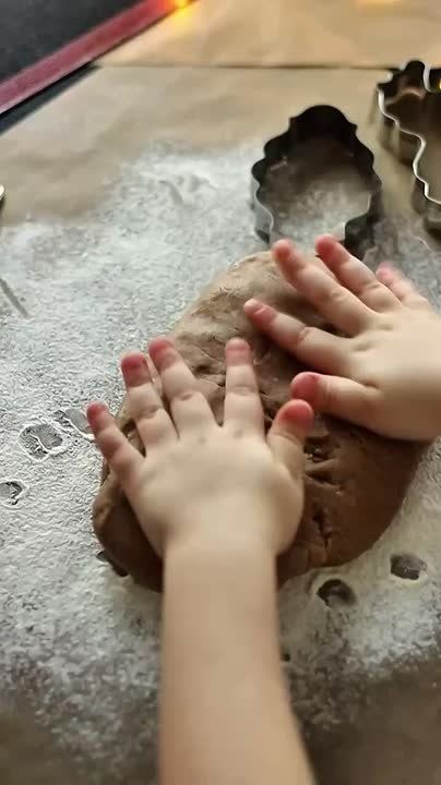 Доброе утро!. Сегодня — вторник, и до Нового года осталось 9 дней! Самое время завершить последние дела, напечь печенья и включить праздничную музыку