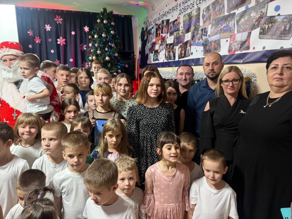 Судьи региона поздравили детей Мелитополя с Днем Святого Николая Судьи региона поздравили детей Мелитополя с Днем Святого Николая