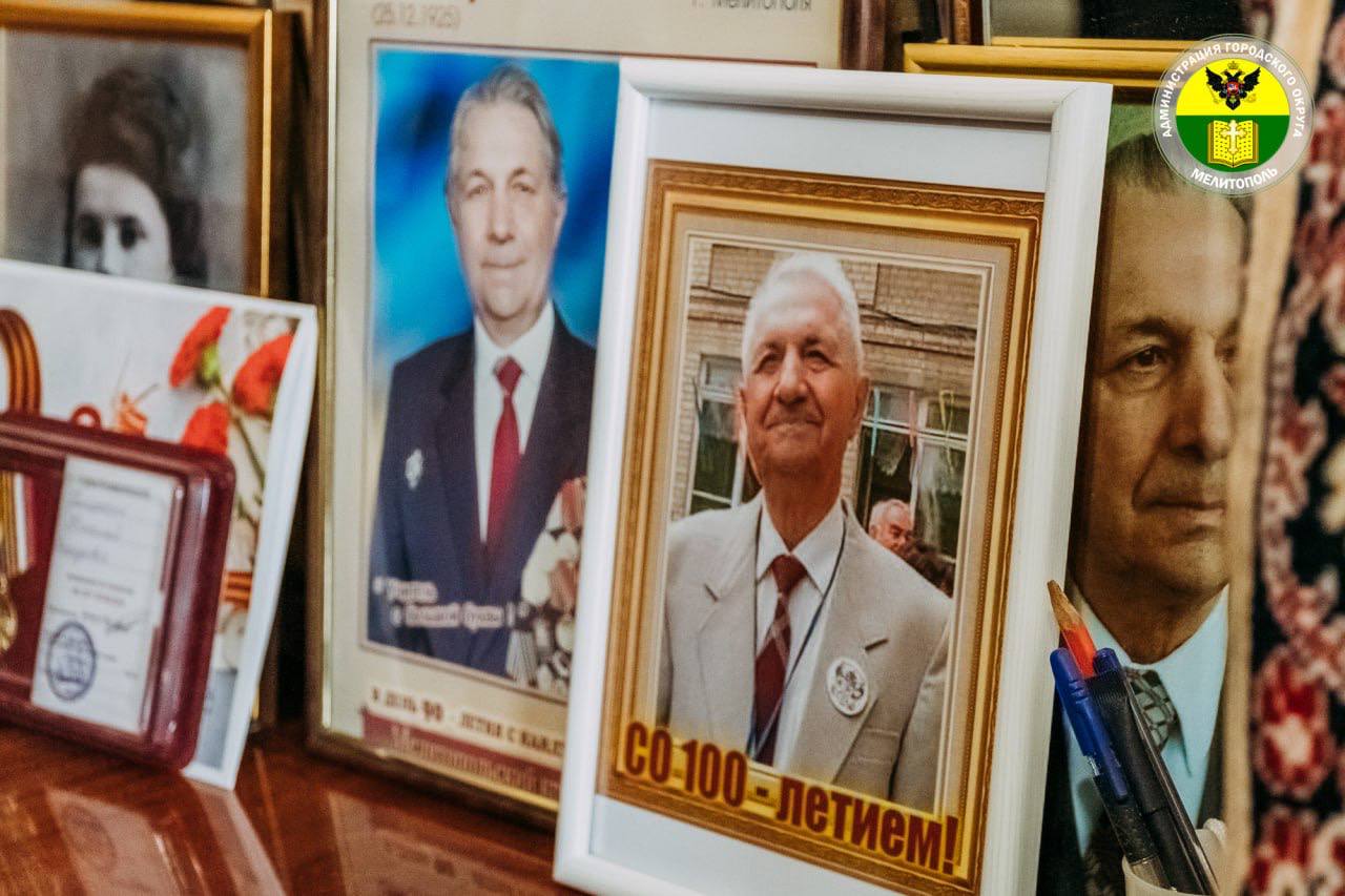 Ветеран Великой Отечественной войны, почётный гражданин городского округа Мелитополь Николай Голофаст отметил 100-летний юбилей Ветеран Великой Отечественной войны, почётный гражданин городского округа Мелитополь Николай Голофаст отметил 100-летний юбилей