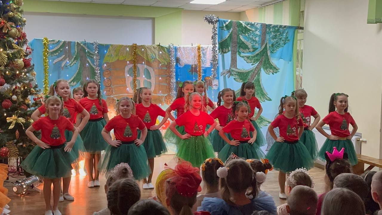 НОВОГОДНИЕ ПРИКЛЮЧЕНИЯ ЗАЖГЛИ СЕРДЦА В КЛУБЕ "ФАКЕЛ"! НОВОГОДНИЕ ПРИКЛЮЧЕНИЯ ЗАЖГЛИ СЕРДЦА В КЛУБЕ "ФАКЕЛ"!