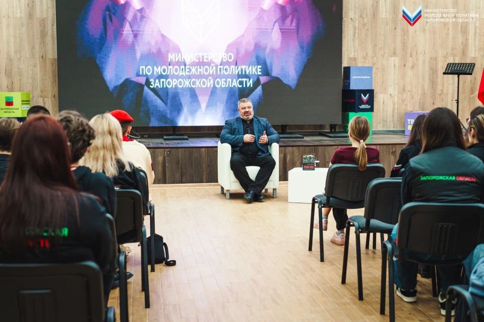 Премьера документальной книги состоялась в Мелитополе Премьера документальной книги состоялась в Мелитополе