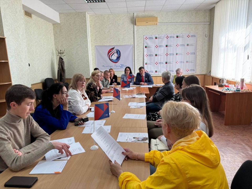 Молодежный клуб «Ты в центре!» подвел итоги первого года работы: более 170 участников и 9 трудоустроенных Молодежный клуб «Ты в центре!» подвел итоги первого года работы: более 170 участников и 9 трудоустроенных