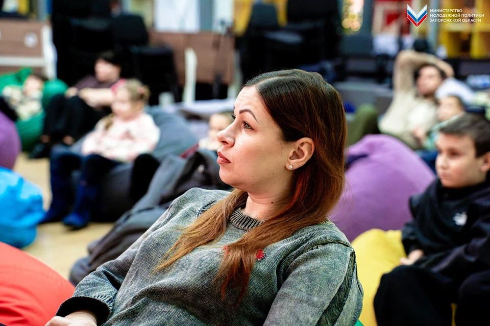 Новогодний кинопоказ прошёл в Мелитополе Новогодний кинопоказ прошёл в Мелитополе