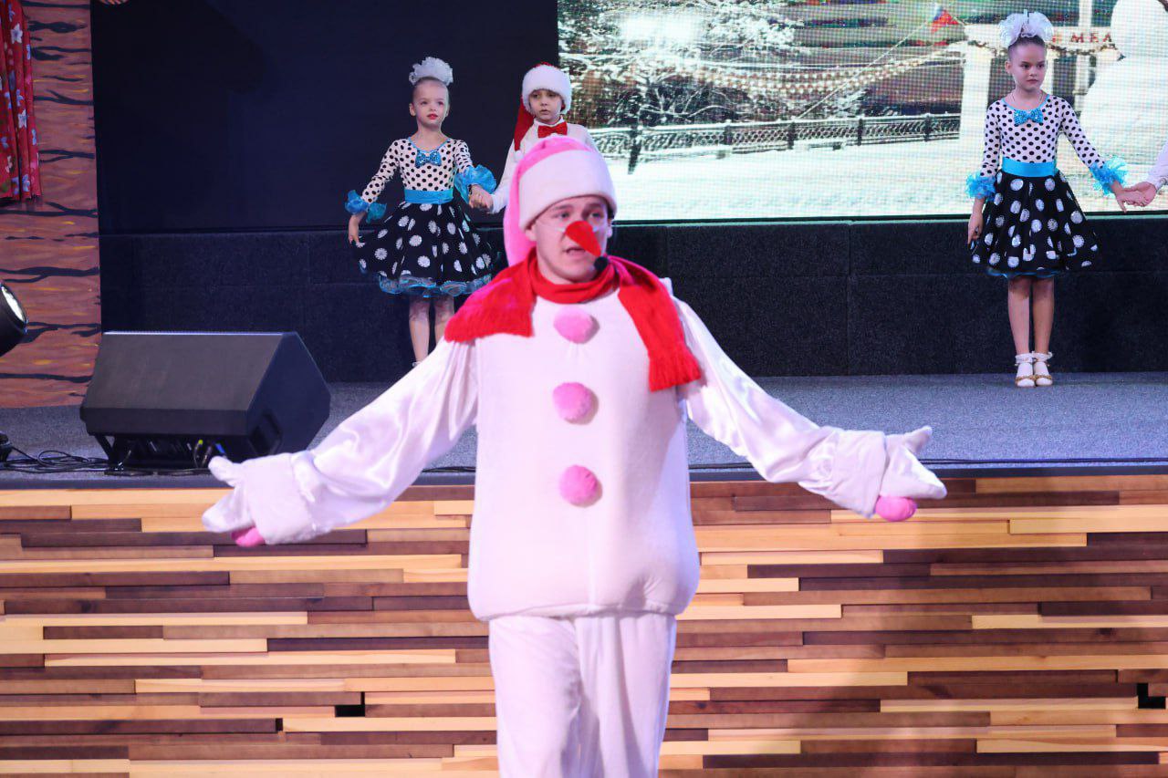 В Мелитополе прошел новогодний утренник «Культурная елка»