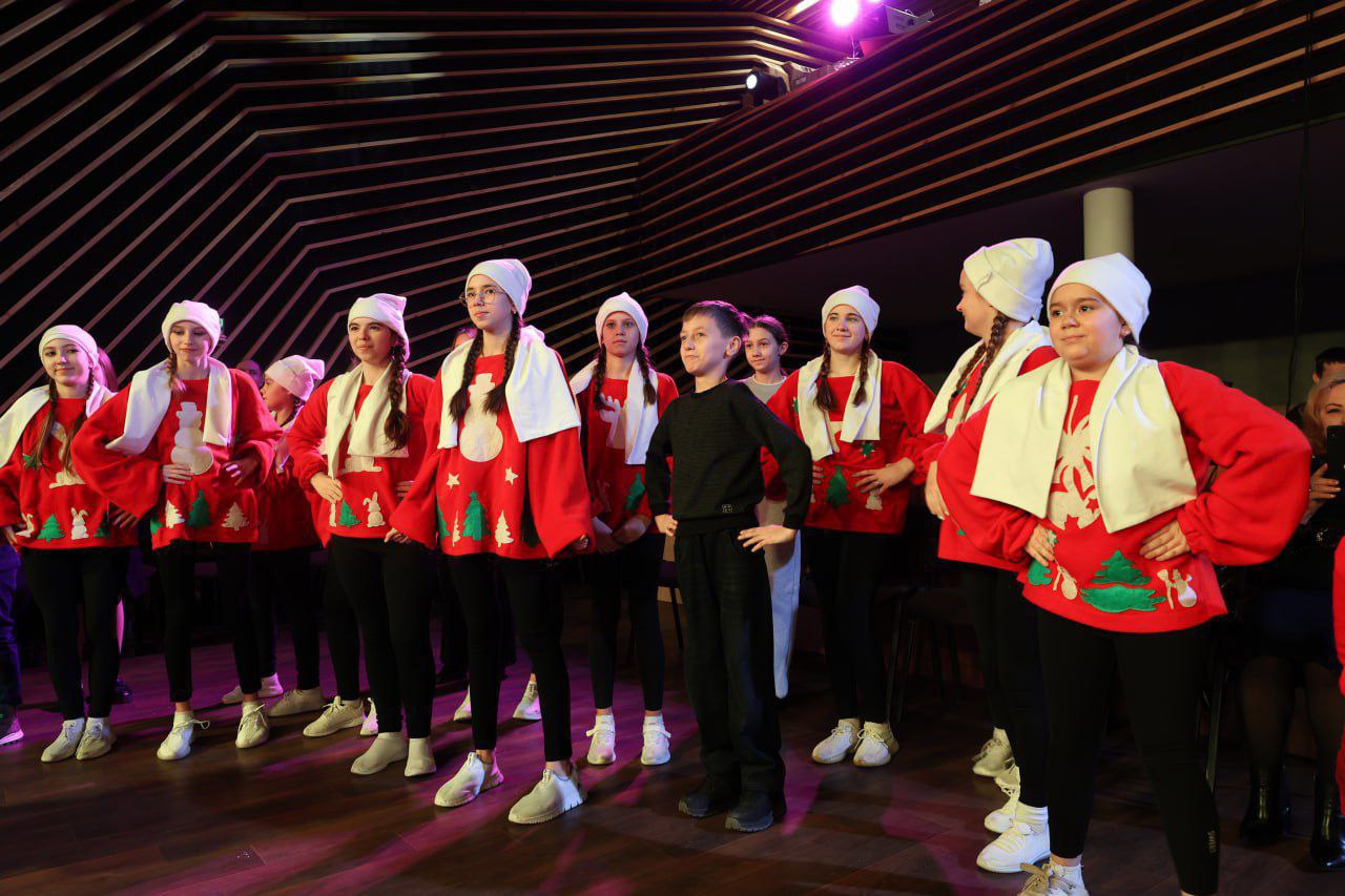 В Мелитополе прошел новогодний утренник «Культурная елка» В Мелитополе прошел новогодний утренник «Культурная елка»