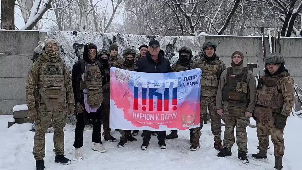 С Новым годом от бойцов с передовой!