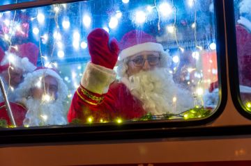 В праздники на маршруты в Мелитополе вышли «Новогодние автобусы»