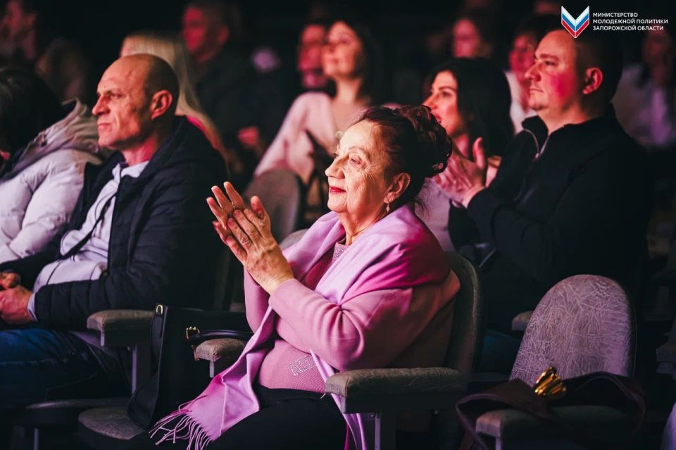 Итоги, эмоции и вдохновение: отчётный концерт бальных танцев прошёл в Мелитополе Итоги, эмоции и вдохновение: отчётный концерт бальных танцев прошёл в Мелитополе