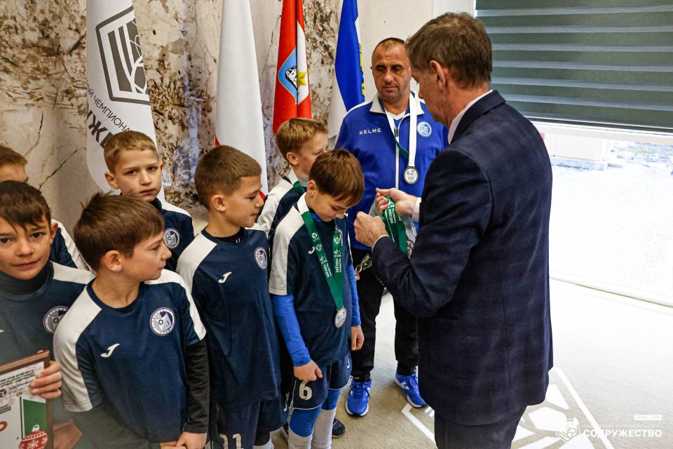 Константин Зайцев: Детско-юношеский футбольный турнир «Звёзды Рождества» завершился в Евпатории! Константин Зайцев: Детско-юношеский футбольный турнир «Звёзды Рождества» завершился в Евпатории!