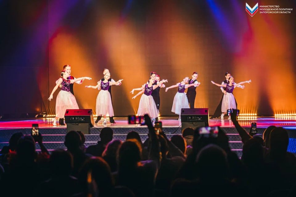 Итоги, эмоции и вдохновение: отчётный концерт бальных танцев прошёл в Мелитополе Итоги, эмоции и вдохновение: отчётный концерт бальных танцев прошёл в Мелитополе