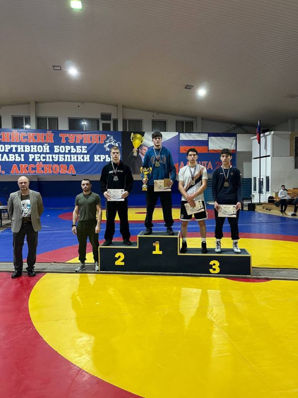 Триумф в Алуште: Борцы СШ №3 – Лучшие в Запорожской области по итогам 2025 года! Триумф в Алуште: Борцы СШ №3 – Лучшие в Запорожской области по итогам 2025 года!