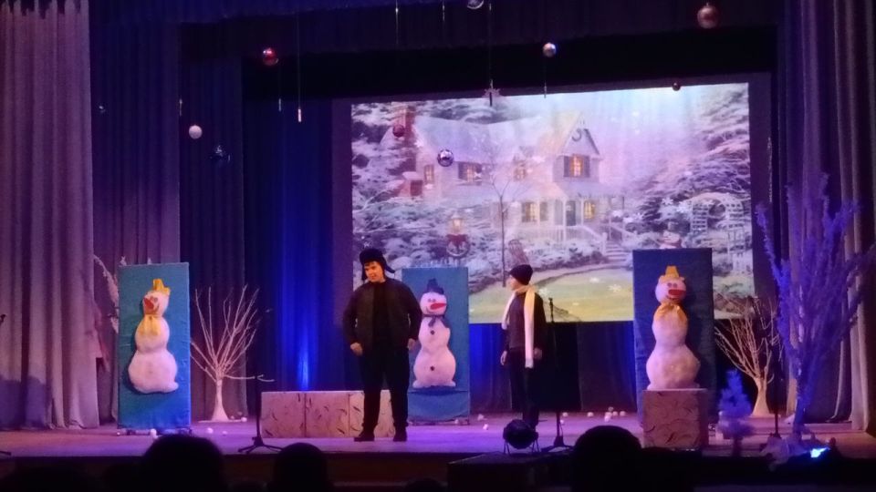 "Снежная сказка". Сегодня в Областном центре искусств и народного творчества учащиеся театрального отделения Детской школы искусств представили зрителям свой новый спектакль – "Снежная сказка". И это было не просто... "Снежная сказка". Сегодня в Областном центре искусств и народного творчества учащиеся театрального отделения Детской школы искусств представили зрителям свой новый спектакль – "Снежная сказка". И это было не просто...