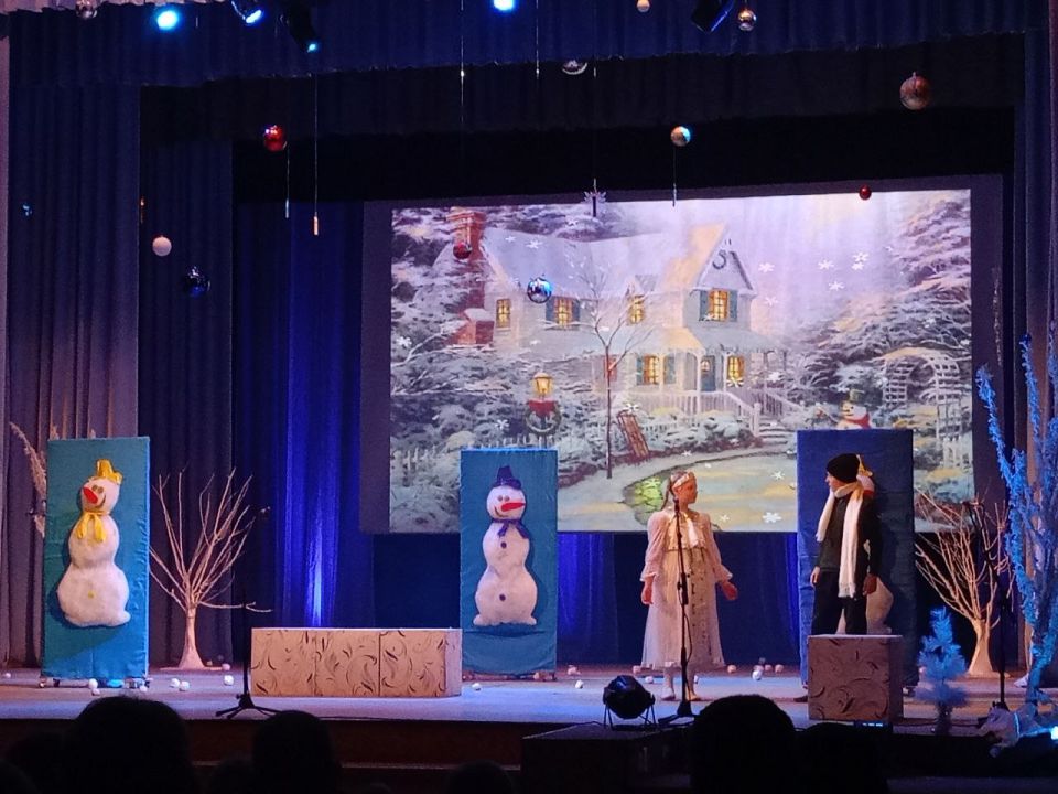 "Снежная сказка". Сегодня в Областном центре искусств и народного творчества учащиеся театрального отделения Детской школы искусств представили зрителям свой новый спектакль – "Снежная сказка". И это было не просто... "Снежная сказка". Сегодня в Областном центре искусств и народного творчества учащиеся театрального отделения Детской школы искусств представили зрителям свой новый спектакль – "Снежная сказка". И это было не просто...