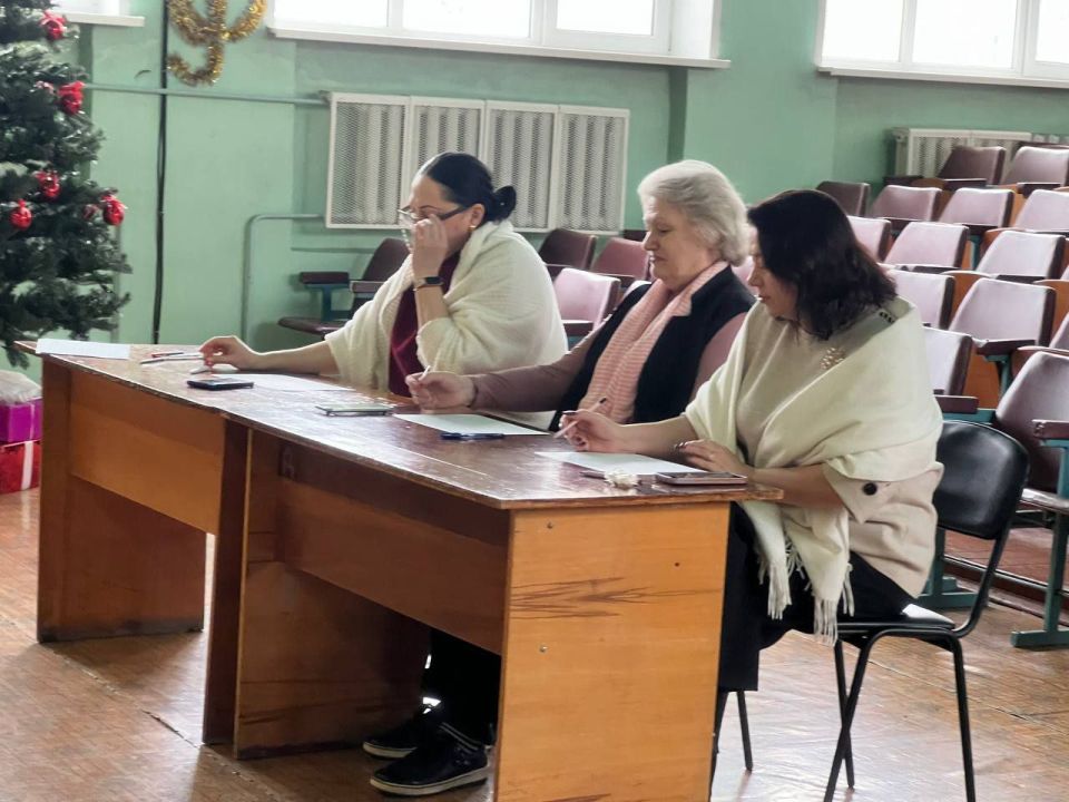 Зимний СтихоХОД: юные таланты покоряют сцену! Зимний СтихоХОД: юные таланты покоряют сцену!