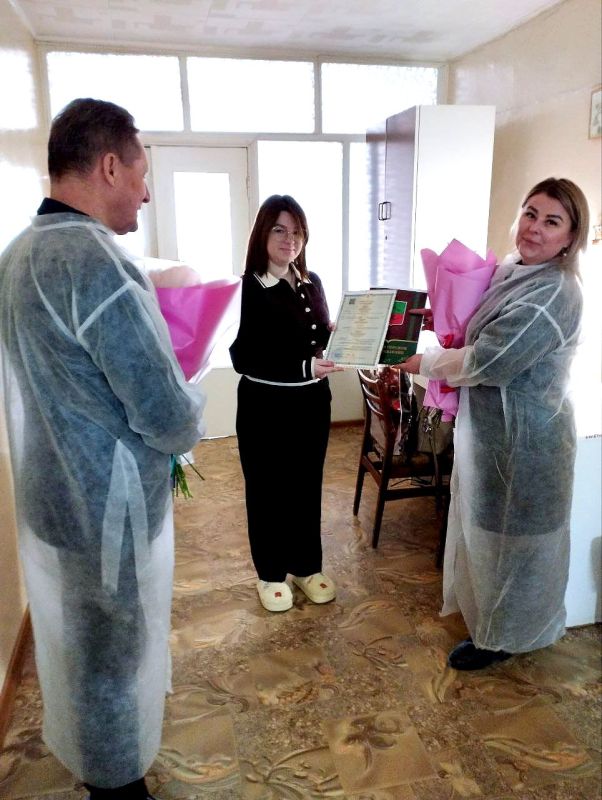 Не просто документ, а первый семейный праздник прямо в роддоме!