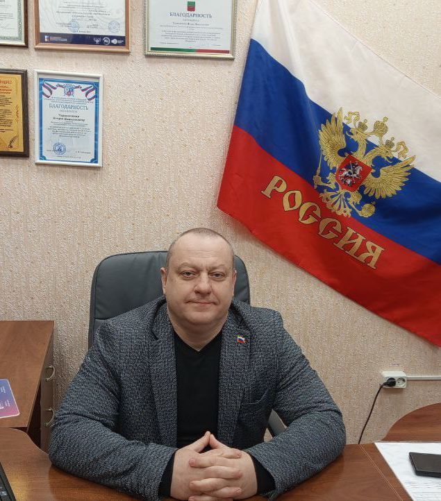 Сегодня свой День рождения отмечает директор МКУК «Централизованная библиотечная система» Игорь Николаевич Тернавский