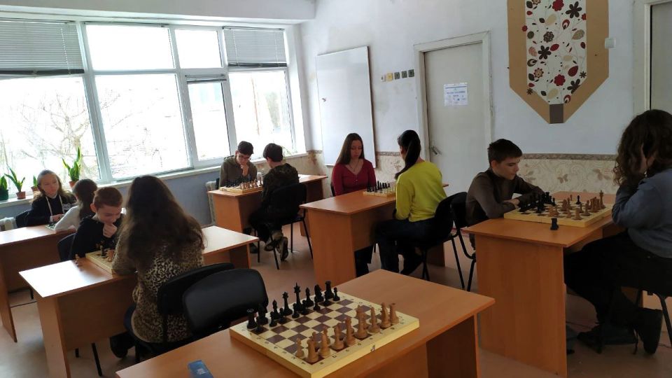 Турнир «Снежная ладья». В Центре внешкольного образования прошел дружеский шахматный турнир среди воспитанников кружков математики и шахмат отделения «Малая академия наук»