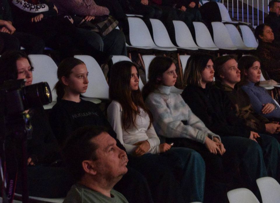 Искусство, история, память: выездной урок МДХШ Искусство, история, память: выездной урок МДХШ