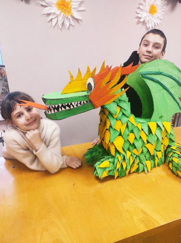 В клубе досуга села Светлодолинское поселился… Дракоша! В клубе досуга села Светлодолинское поселился… Дракоша!