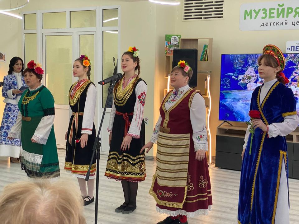 В Мелитополе запустили проект «Хоровод народных кукол» В Мелитополе запустили проект «Хоровод народных кукол»