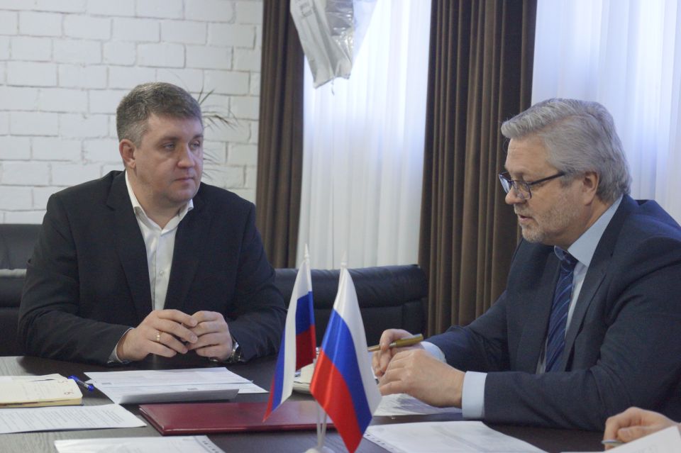 Состоялось подписание соглашения о взаимодействии между Мелитопольским государственным университетом и Министерством энергетики Запорожской области Состоялось подписание соглашения о взаимодействии между Мелитопольским государственным университетом и Министерством энергетики Запорожской области