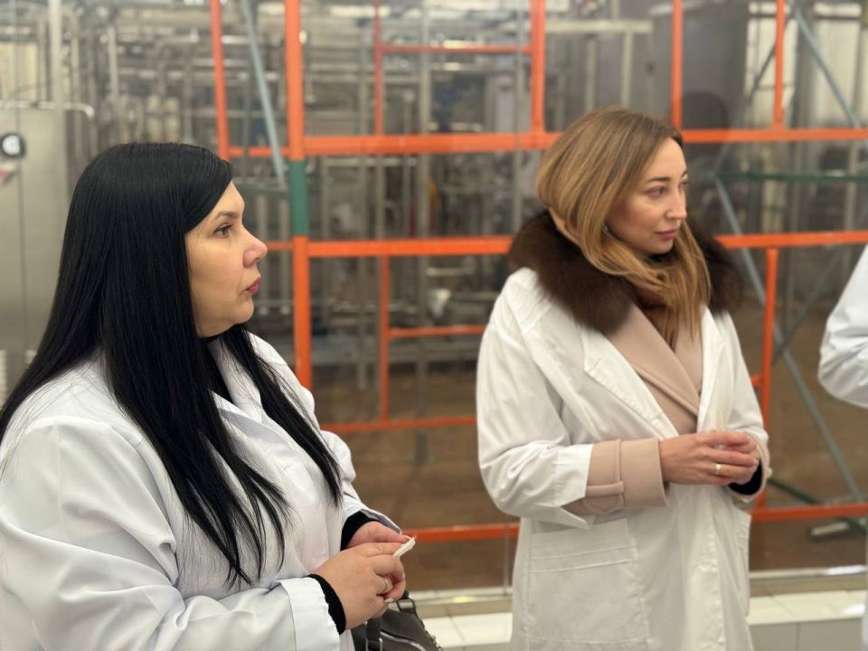 В Запорожской области активисты МГЕР посетили молокозавод для профессиональной ориентации В Запорожской области активисты МГЕР посетили молокозавод для профессиональной ориентации