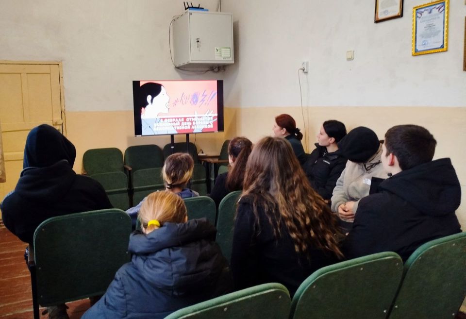 Твой язык — твой имидж!. В Новенском сельском клубе прошёл честный разговор с подростками ко Дню борьбы с ненормативной лексикой Твой язык — твой имидж!. В Новенском сельском клубе прошёл честный разговор с подростками ко Дню борьбы с ненормативной лексикой