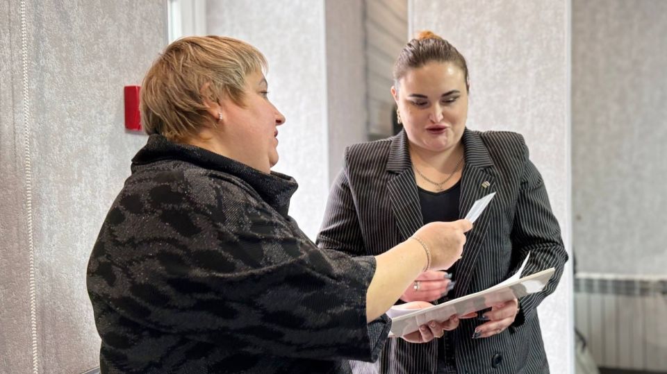 Состоялось очередное заседание Мелитопольского окружного Совета депутатов Состоялось очередное заседание Мелитопольского окружного Совета депутатов