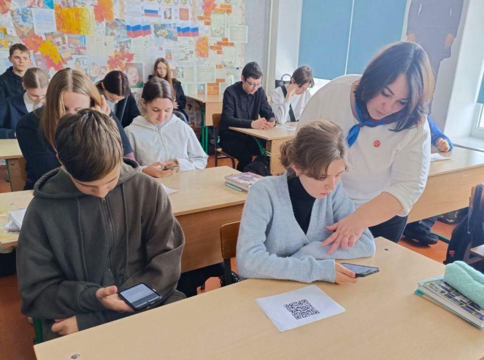 От игры к профессии: как Кадровый центр в Акимовке развивает профессиональный интерес у школьников От игры к профессии: как Кадровый центр в Акимовке развивает профессиональный интерес у школьников